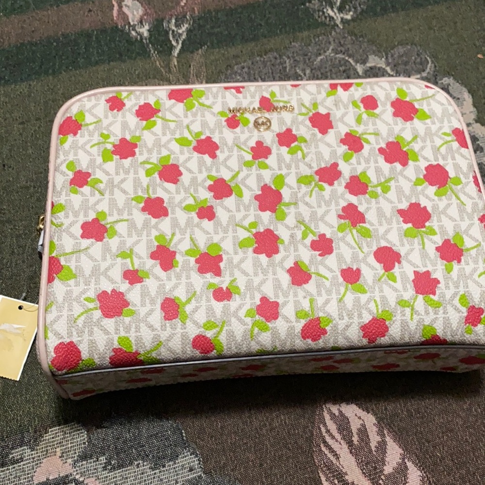 Michael Kors cosmetic bag